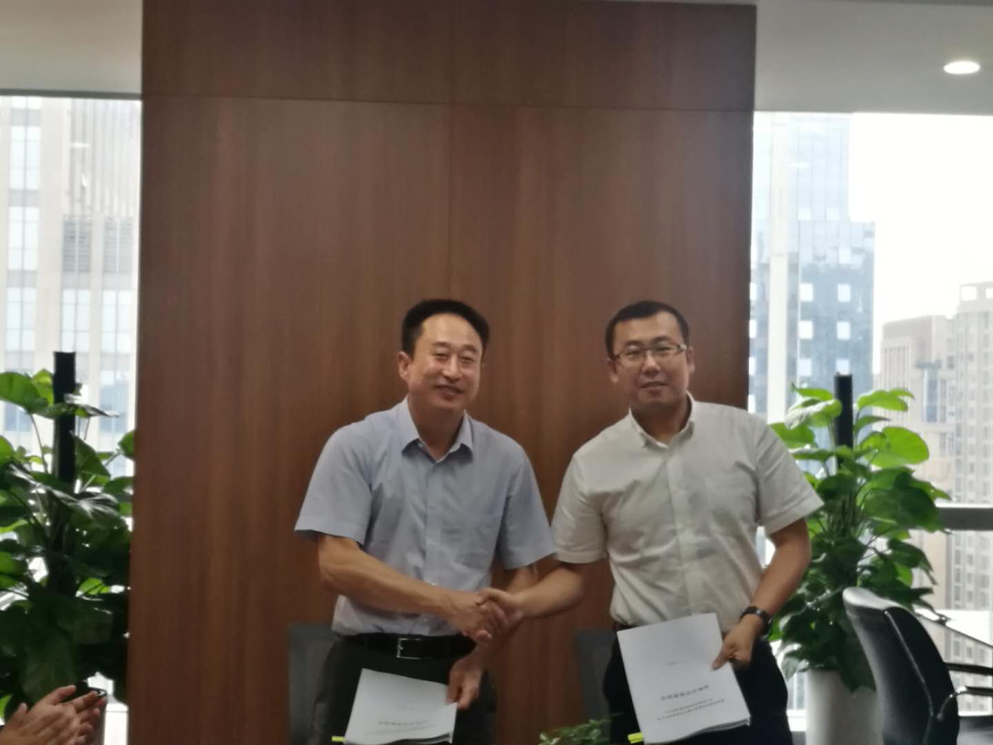 1536801865314306fR7j.jpg ¹Ì·Ï¹«Ë¾ÓëËÄ´¨Éú³¤¹úÈó¹«Ë¾ÏàÖú.jpg