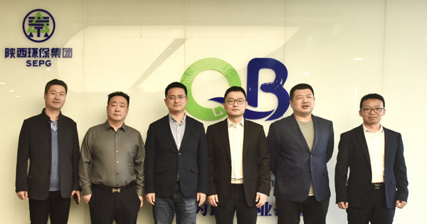 1647413909279111Qk5N.jpg ÇØ°î¹«Ë¾°à×Ó³ÉÔ±ºÏÓ°2_¸±±¾.jpg